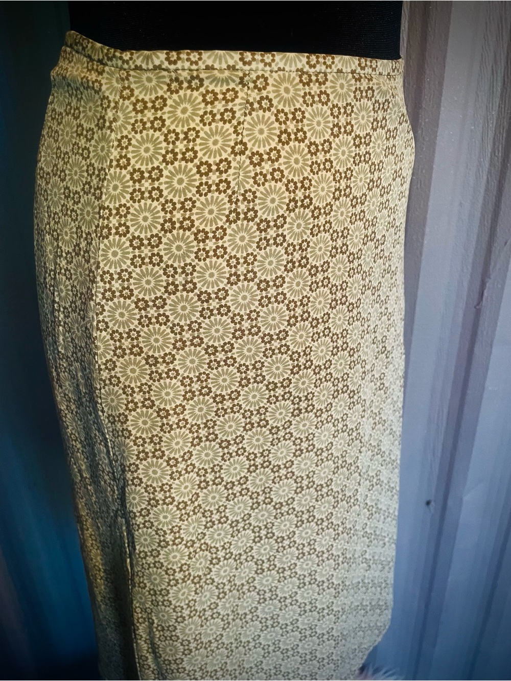 J. Crew 100% Silk Skirt Green/Brown Floral Medallion Lined A-Line Knee Zip sz 2